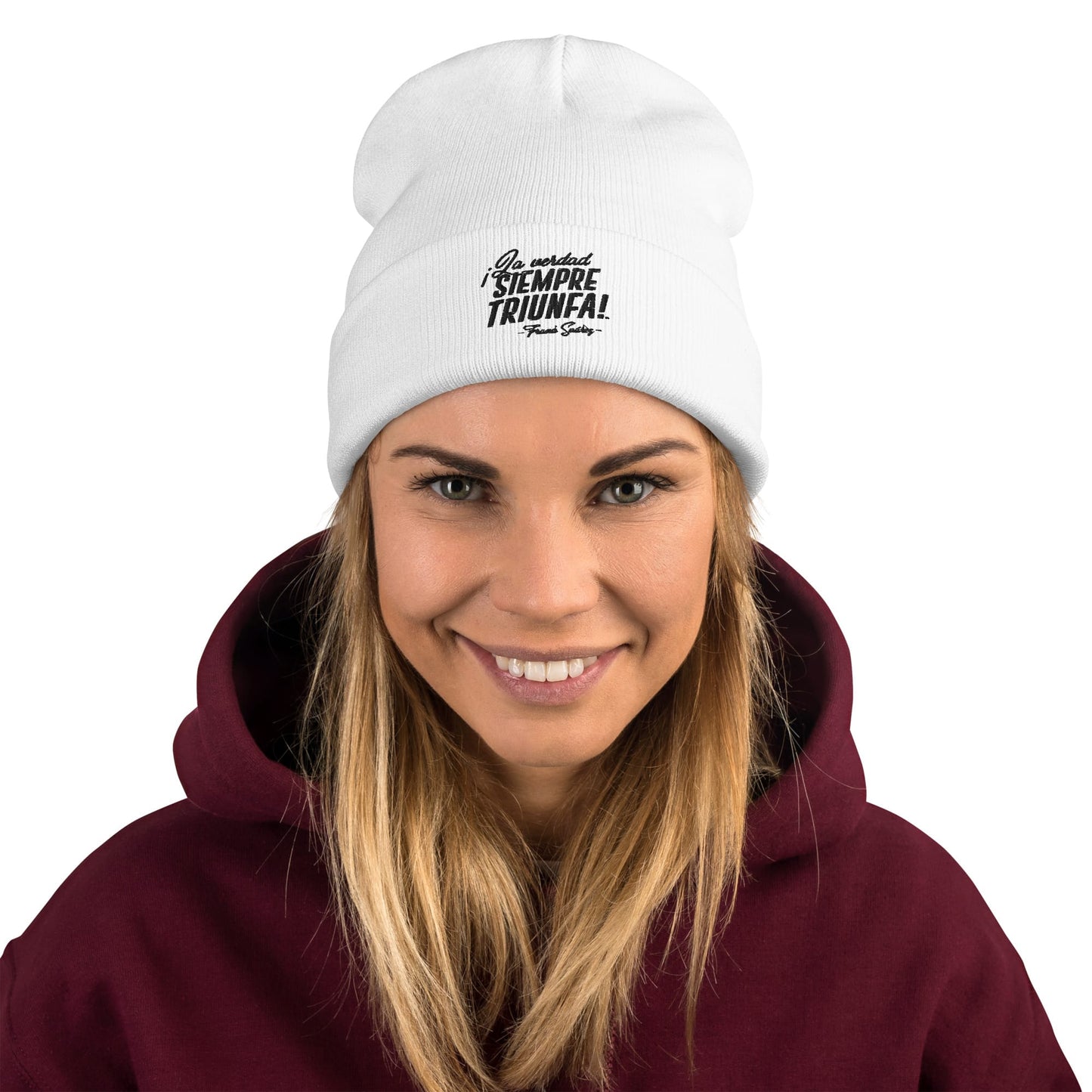 MetabolismoTV EMBROIDERY Knit Beanie - Gorro bordado “La verdad siempre triunfa” – Frank Suárez | Color blanco